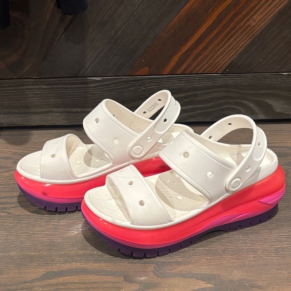 Croc White Platform Sandals Size 8 - Picture 1 of 6
